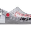 Sandales Crocs Coca Cola x Crocs Crossover Light X Outdoor à talon plat, style décontracté, unisexe, grises, 207220-030