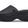 Sandales Crocs Skyline Slide (femmes) « Noir » 208182-001