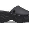 Sandales Crocs Skyline Slide (femmes) « Noir » 208182-001