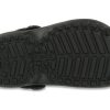 Sandales d&rsquo;extérieur doublées Crocs (GS) « Noir » 207009-060
