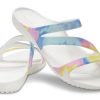 Sandales décontractées multicolores Tie Dye Swiftwater Crocs (femmes) « Blanc » 206894-928