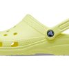 Sandales de plage unisexes Crocs Classic Clog jaunes 10001-75U