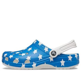 Sandales légères et confortables Crocs (femmes) USA à imprimé motif bleu rouge 205974-94S