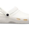 Sandales plates blanches Crocs Specialist II Clog 2 205619-100