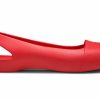 Sandales plates rouges Crocs (femmes) 202811-8C1