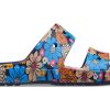 Sandales rétro fleuries Crocs Classic « Bleu Multi » 208975-4HQ