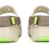 Sandales tout-terrain Crocs Classic « Beige » 207711-2Y3