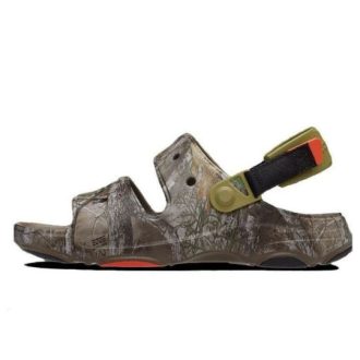 Sandales tout-terrain Crocs Realtree Edge « Tan » 207891-267