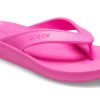 Tongs Crocs Classic Soft Sole Cozy unisexes roses 206119-6QQ