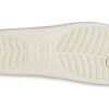 Tongs à plateforme classiques Crocs (femmes) (beige) 207714-2Y2